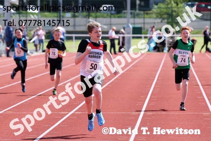 Boys under-13s 200 metres, North Eastern Track and Fields Champs., Middlesbrough. Photo: David T. Hewitson/Sports for All Pics